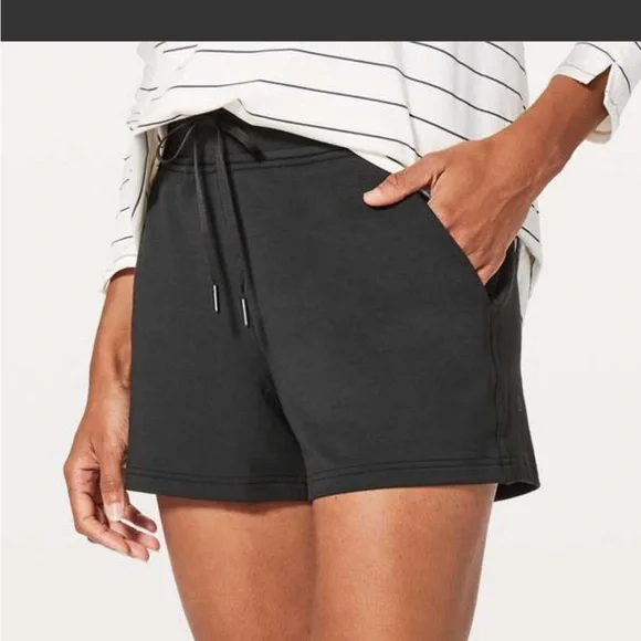 Lululemon Every Moment Short 3.5” - Picture 2 of 8